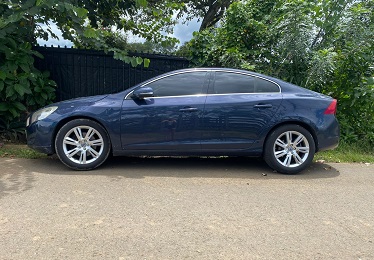 sleek sedan, great 4x4